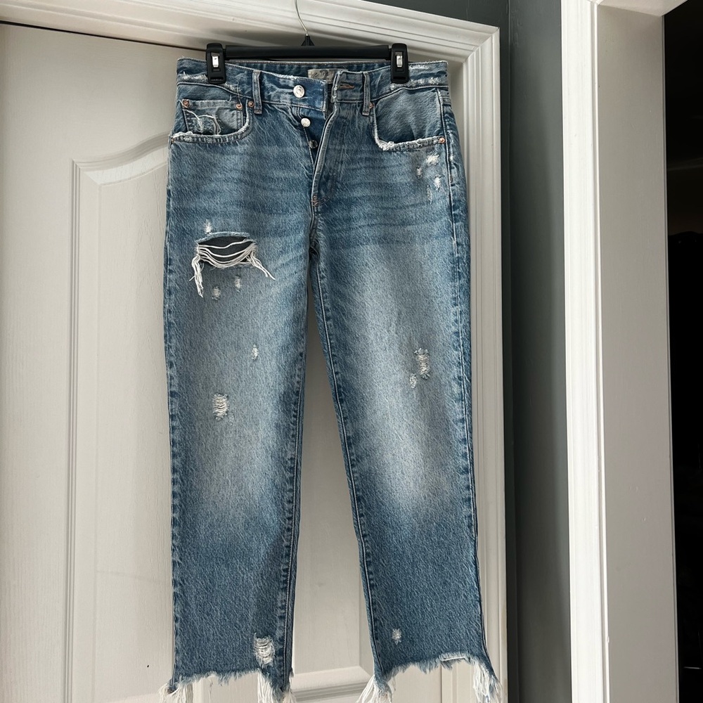Free People Distressed Jeans w/Frayed Hem